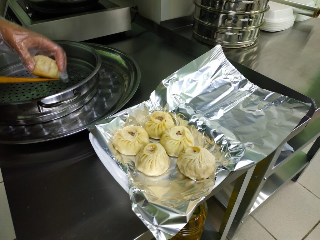 Горячие буузы