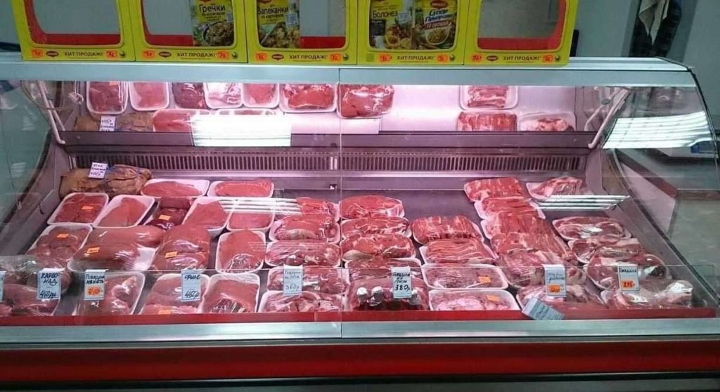 Мясо в магазине