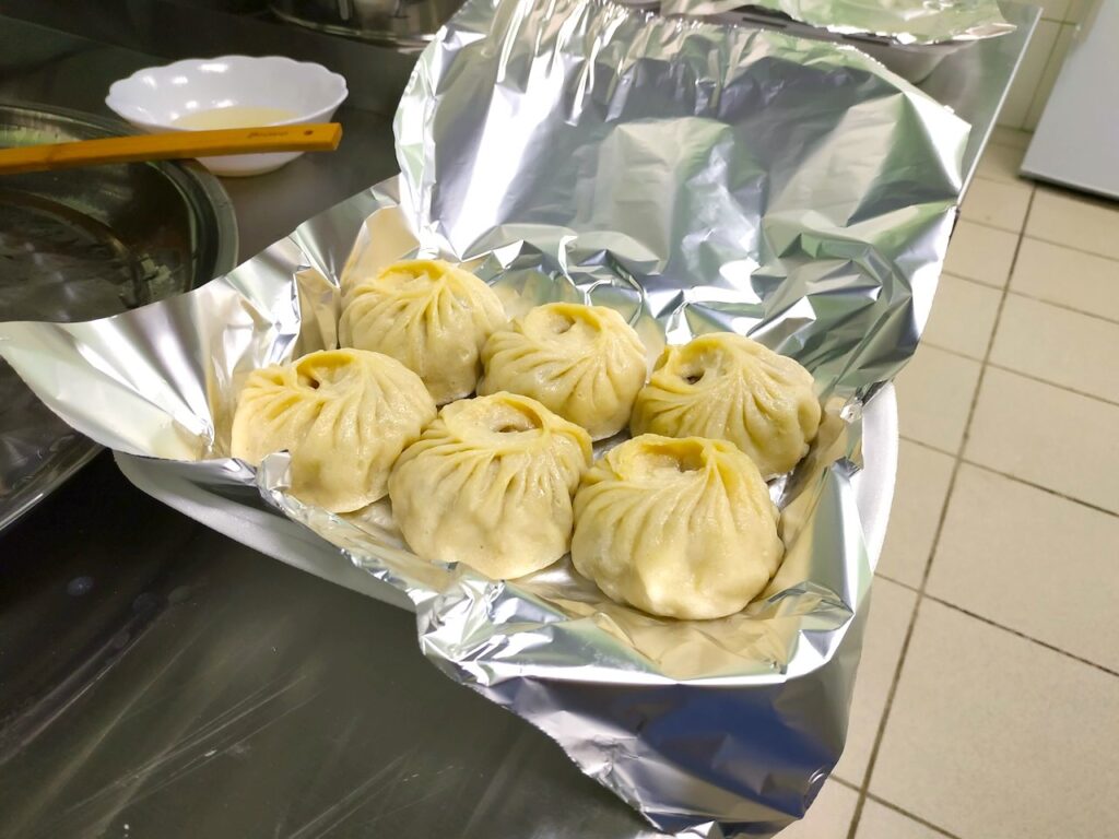 Горячие буузы